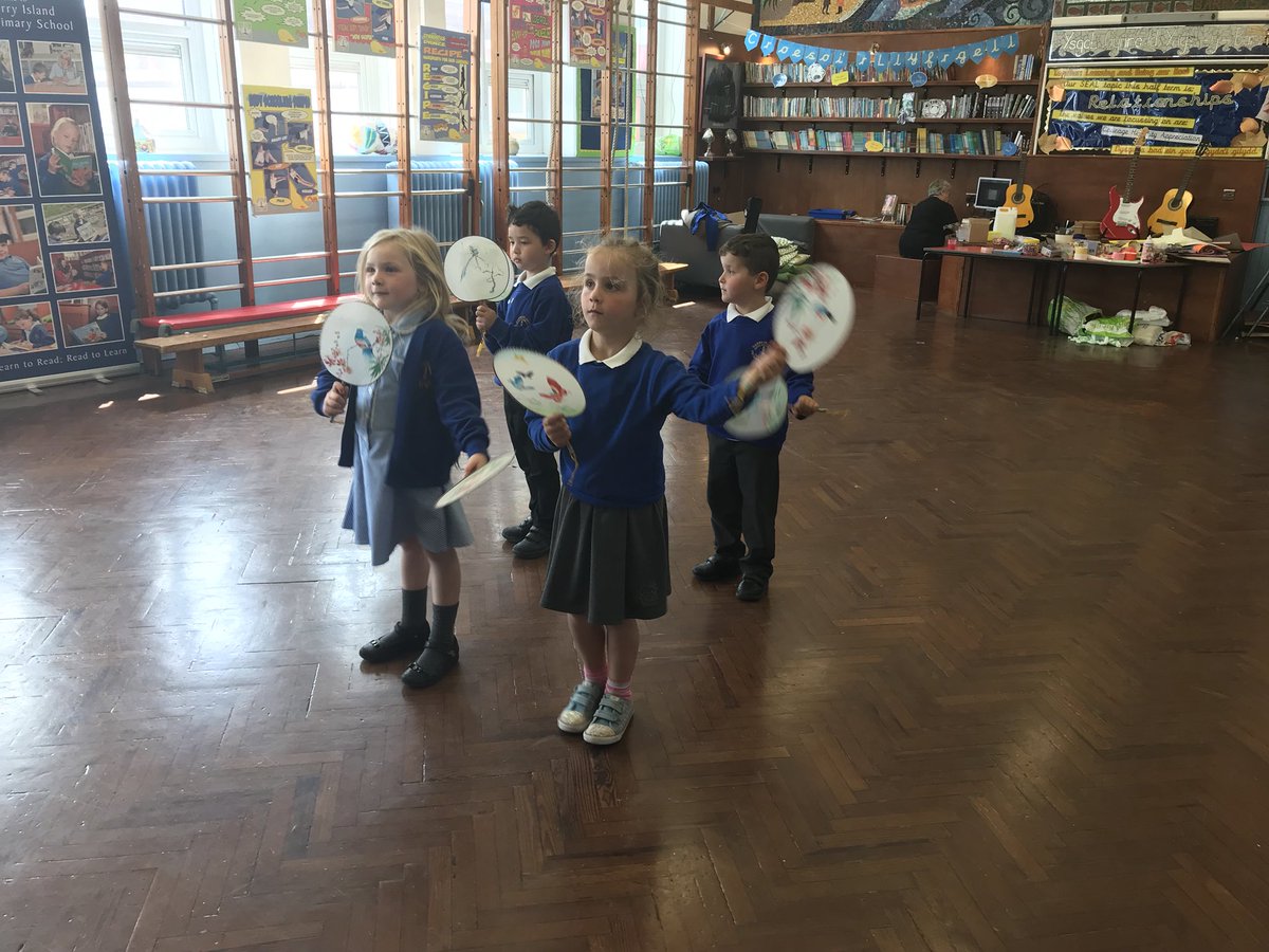 CSC_Addysg's tweet photo. What a wonderful afternoon @atbarryisland- Ive been to Greece, Peru, New Zealand, Japan and China! Marley leading the Haka and being a part of the Chinese Dragon dance were my highlights! Thanks all staff, pupils and Mr Gilbert! @CSCJES @glavinhead #creatingtheclimate https://t.co/Y7eIlyzfQm