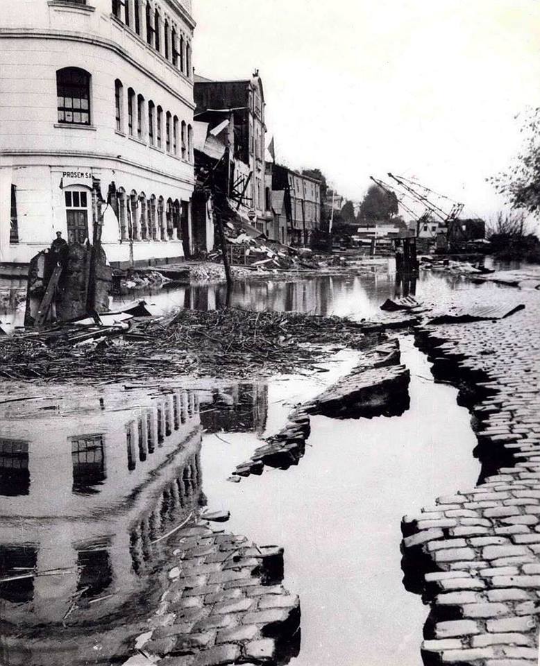 Proyectamemoria's tweet photo. Junto a @somos_aldea @onemichile @munivaldivia y bomberos de Valdivia realizaremos nuevamente una #AlertaDeMemoria para conmemorar el terremoto de 1960 💪#SaberDeMemoria https://t.co/jPmXGdDMpe https://t.co/5ctYqHpX9g