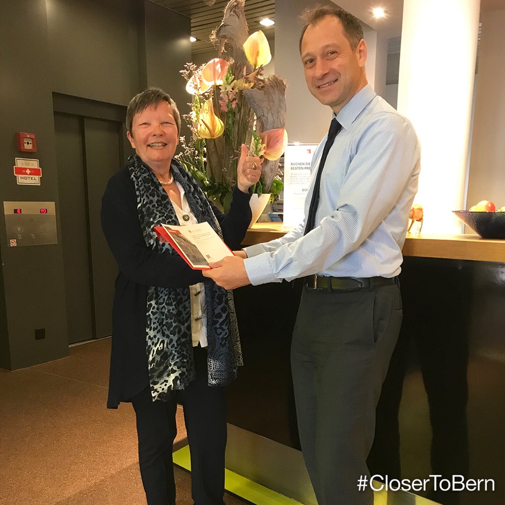 🎉 Sie darf auf jeden Fall jubeln🤗 🎉 Gertrud Lustenberger aus Zug wird für ihre Direktbuchung im Hotel Bern persönlich mit einem Gratisnacht-Gutschein belohnt. ✅📞🌐📧👥 Direkt buchen und jubeln: closertobern.ch | #BERNHotels #CloserToBern