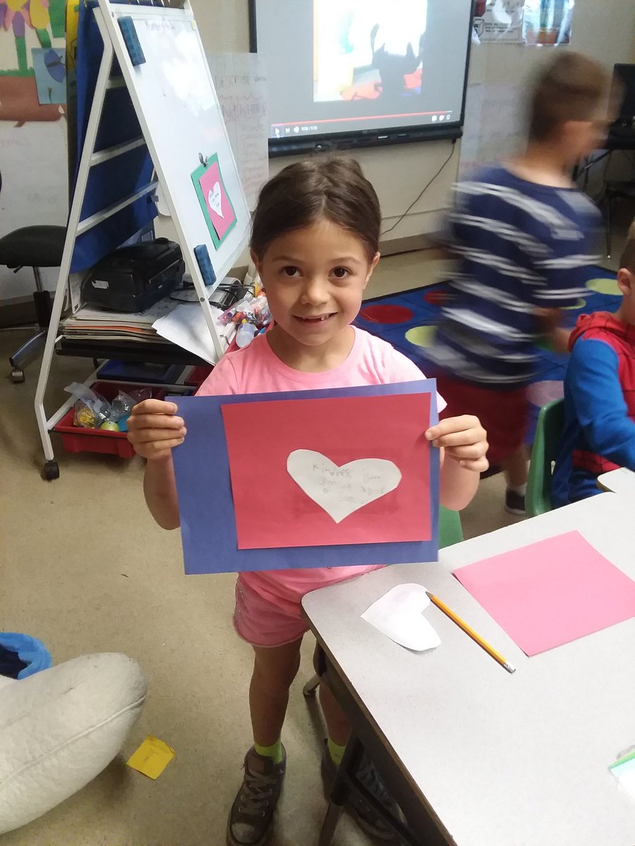 IngersonAnn's tweet photo. Celebrating our last Kindness club by making a kindness quilt. ♡ https://t.co/THK9zekstF