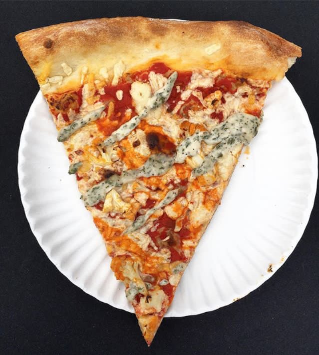 I'd love to have an @littlecaesars pizza party if Little Caesar's adds #vegan cheese to its menu. #NationalPizzaPartyDay @TryVeg #compassionoverkilling #veganpizza