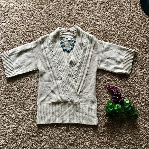 undressedjess's tweet photo. So good I had to share! Check out all the items I'm loving on @Poshmarkapp #poshmark #fashion #style #shopmycloset #bananarepublic #anntaylor #stylelinkmiami: https://t.co/Sprp1x2uOr https://t.co/At6O3ZX79N
