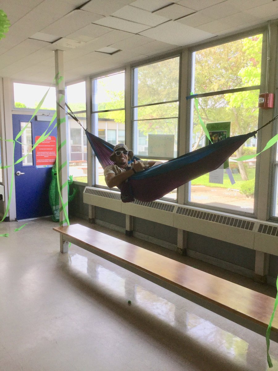 jennmc97's tweet photo. Senior shenanigans for their last day of classes #Wahconah https://t.co/GyvhA108pt