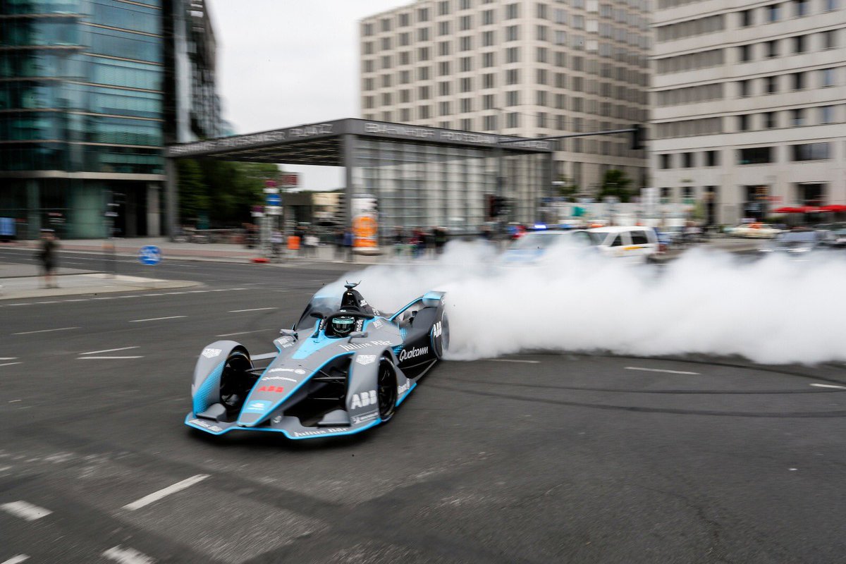 Nico Rosberg tweet media