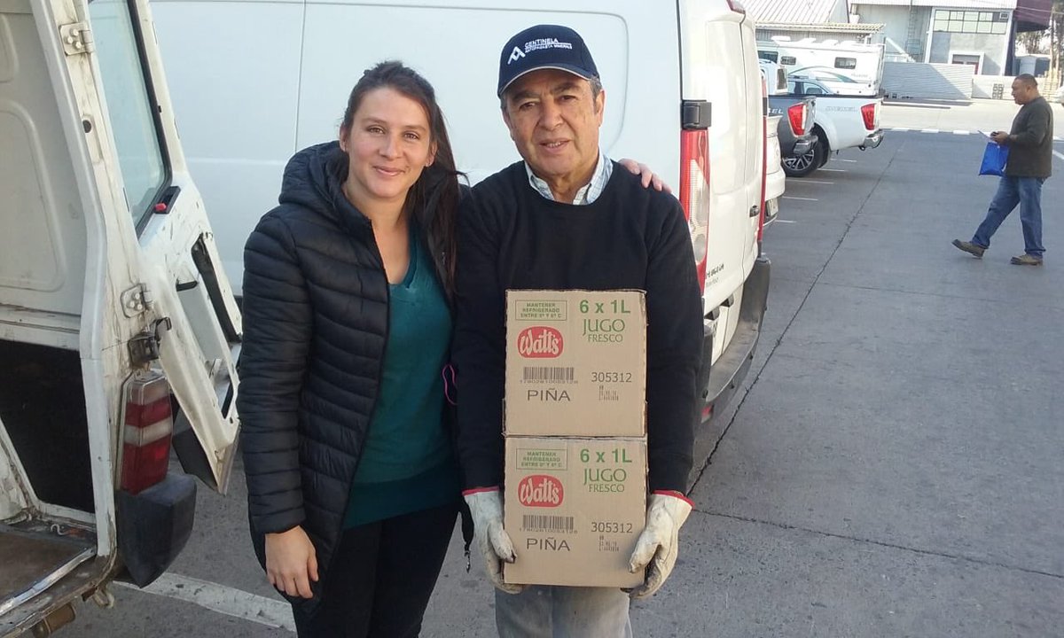 RedAlimentos's tweet photo. Hoy queremos agradecer a #Watts @NectarWatts por su aporte en alimentos. Nuestras organizaciones sociales, especialmente  @FUNDACIONFDM,  #HermanasDeMatara y sus beneficiarios estarán felices. Juntos trabajamos por  #PorUnChileMasSolidarioYSustentable #GraciasWatts #NadaSobra https://t.co/5ld488Yc3U