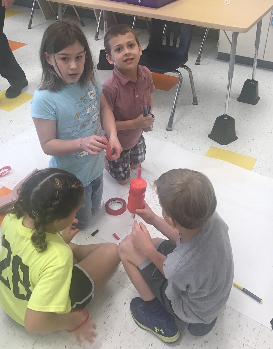 DrMillerASD's tweet photo. DiscoverED in full force today for @remakelearning days at APC - friends visiting from @NorthgateProud &amp; @AmyMBurchDEd Districts!  @Avonworthschool @miss_kellyAPC @Ms_Zusinas_APC #RemakeDays https://t.co/EuFmN7RmaQ