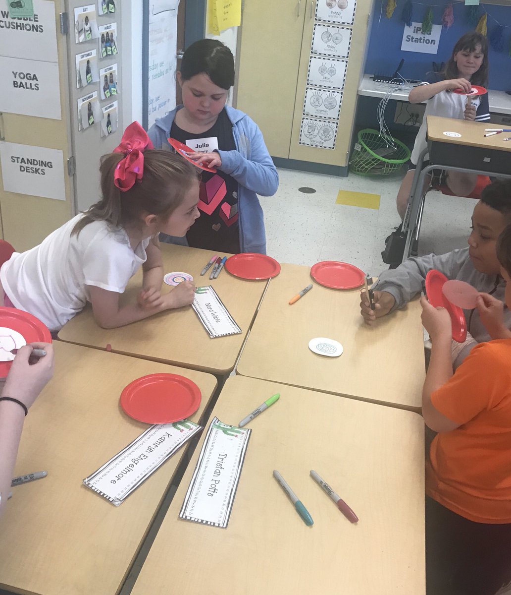 DrMillerASD's tweet photo. DiscoverED in full force today for @remakelearning days at APC - friends visiting from @NorthgateProud &amp; @AmyMBurchDEd Districts!  @Avonworthschool @miss_kellyAPC @Ms_Zusinas_APC #RemakeDays https://t.co/EuFmN7RmaQ