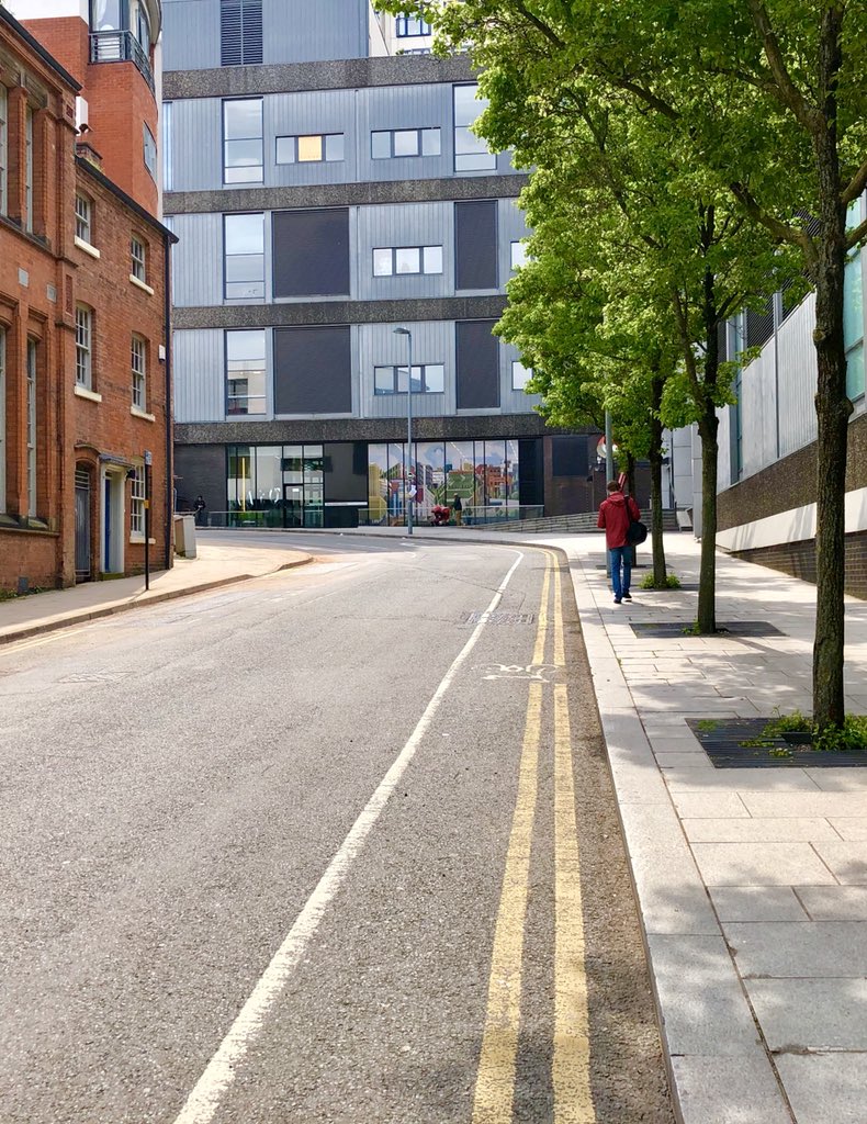 WarrenJukes's tweet photo. Birmingham’s newest street art is complete! The largest by artist @brumhaus @AssociatedA #50yearsofdesign #AA50 #birthday #50 #brum https://t.co/IQQQoY3VOe