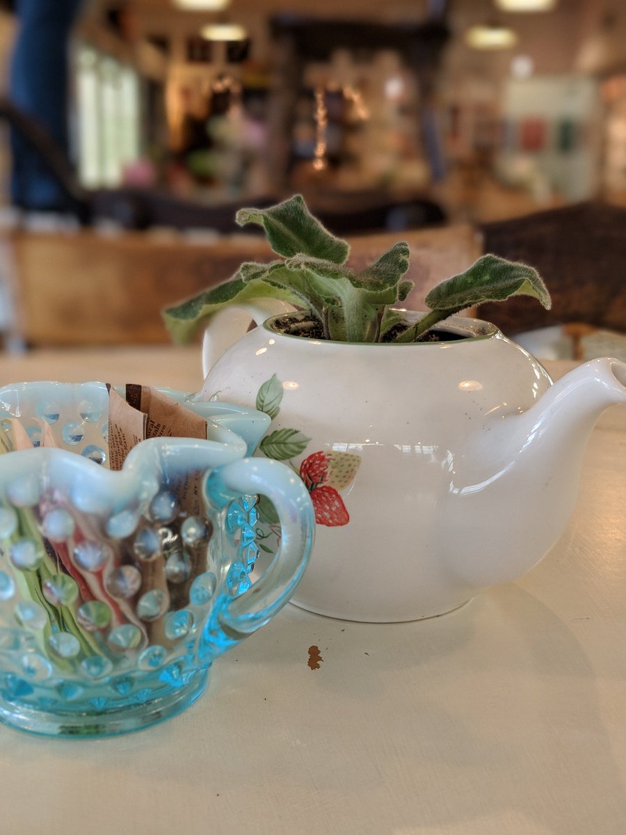 CShegda's tweet photo. No I'm not in England.... I'm at @Emmasteaspot in Hamilton who will be showing the #RoyalWedding live! https://t.co/MfcQMzhONk