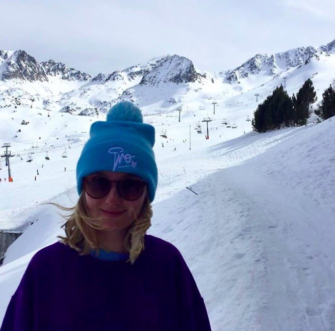 proentapparel's tweet photo. ❄️Must haves for the #mountains & any #weather - Snow Pro #beanie! ❄️
📸 @CamRaoult📍 @grandvalira
#Shop Online! https://t.co/mdXLwtkwAw
#Follow us @proentarte
https://t.co/5ARXllX4ip
https://t.co/TvX0DUwwSB
#proapparel #proent #probrand #clothingbrand #Travel #Andorra https://t.co/vRnOKzTGed