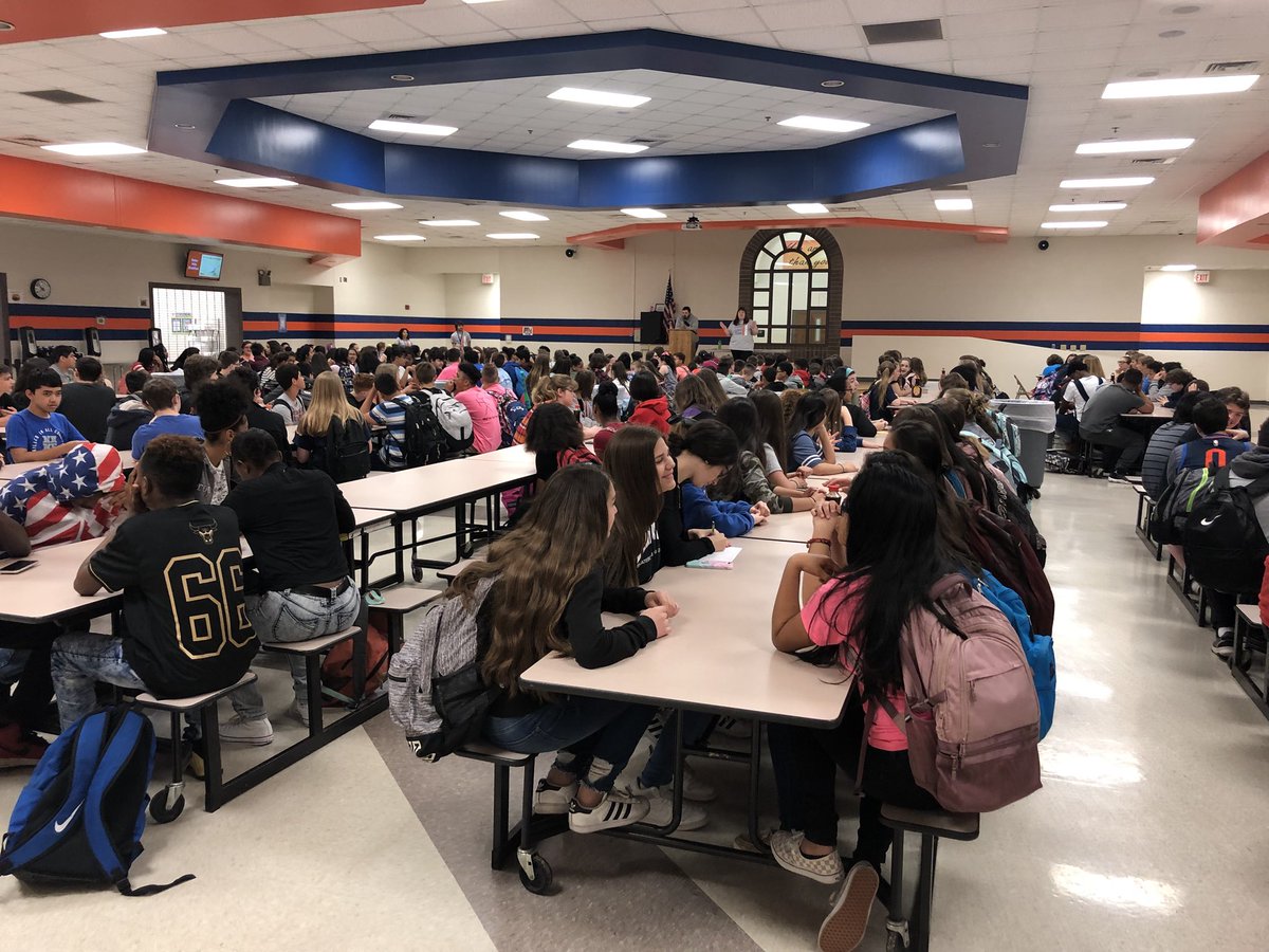MrsWask's tweet photo. Approximately 250 students were invited to the pancake breakfast for being on the honor roll all year! #GORAILS https://t.co/tvLF2zslWb