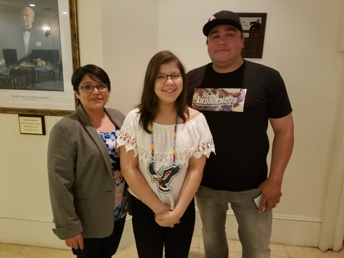 ElizabethCremo's tweet photo. My daughter @BethanyCremo was honored to be gifted this beautiful beaded eagle from @Walks1st at #ANTEC2018. Wela'lin Nitap. Photo credit to @SylliboyJohnR https://t.co/Z9hPlXqFw8