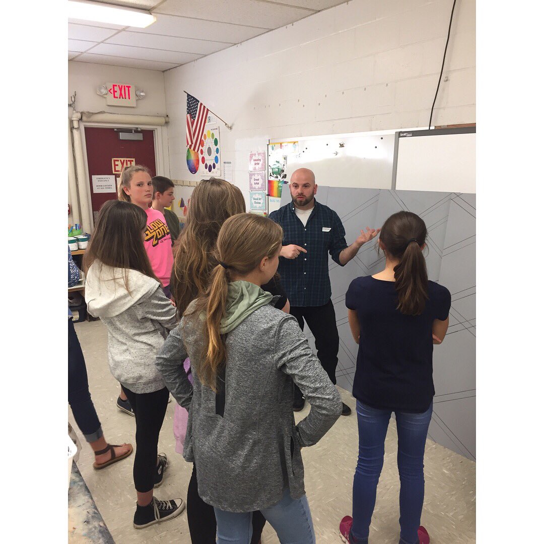 JamesChaseArt's tweet photo. Last week I had the pleasure of working with the 8th grade class all week to create a student driven mural for Northwood School as Artist in Residence. Thank you for inviting me @artnorthwood ! Final mural version coming soon /// @NHArts50 #art #artbuildscommunity #mural https://t.co/BvZszbZWb4