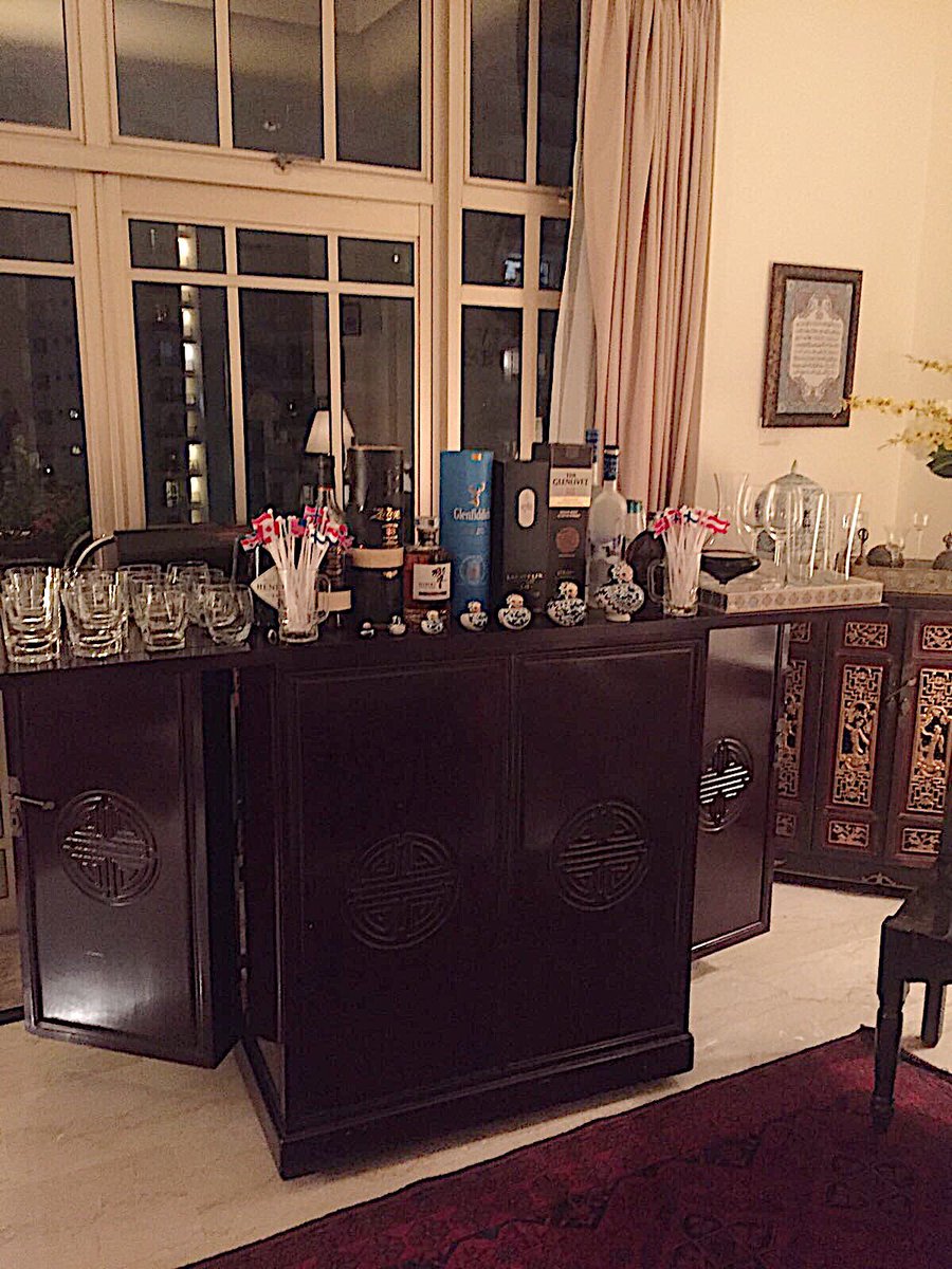 Tiipsygypsy's tweet photo. 🍸040518🍸 #TipsyGypsy #Bartenders #Event #Cocktails #Mocktails #Wine #Champagne #Alcohol https://t.co/RqjHJtedb5