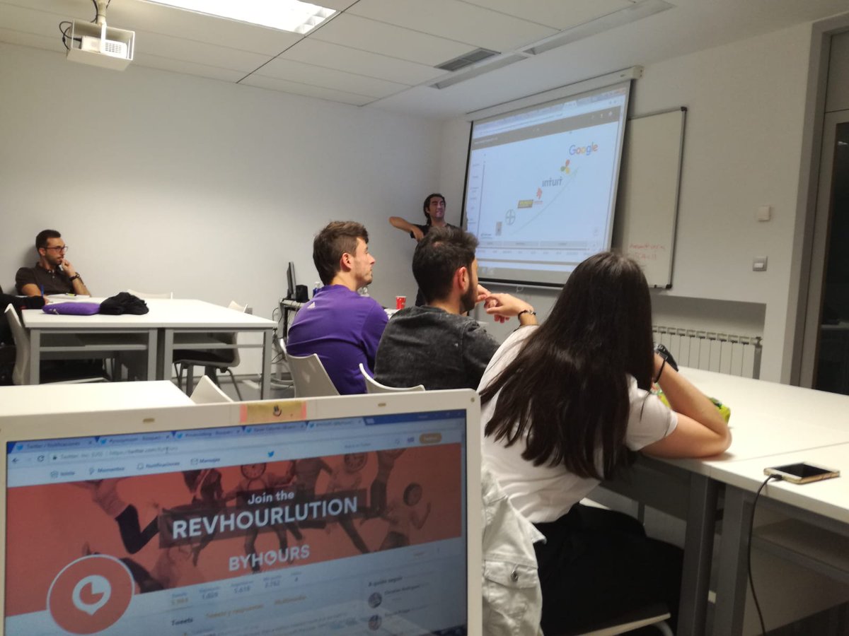 MasterMOSM's tweet photo. ¡¡No paran de llegar cracks al MOSM!! Hoy nos cuenta su experiencia @xavier_colomes 😏 Mucha estrategia, soft skills y cómo surge @ByHours ⏰ #yosoymosm #loveworking #marketingdigital https://t.co/OHIcRc4Vtn