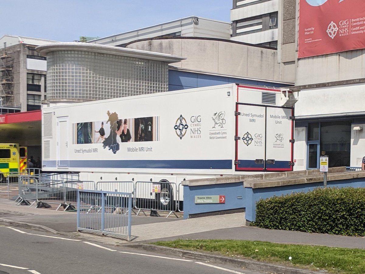 ExosomeJo's tweet photo. Thank you to the lovely ladies at the #mobileMRI for my MRI this morning at #UHW @CV_UHB excellent service making me feel very comfortable https://t.co/Vvgdqjqlnh