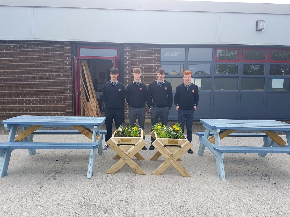 Well done to all transition years students on a productive year. A busy year making picnic benches, raised planting boxes and birdhouses. Birdhouses donated to Clonea-Power Tidy-Villages and raised planters for Greenhill Nursing Home.
