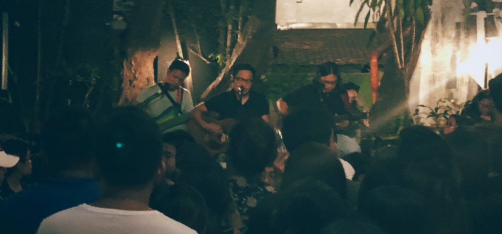 jeffcanoy's tweet photo. Friday night. #TitoEbe https://t.co/Wus9T0nuoB