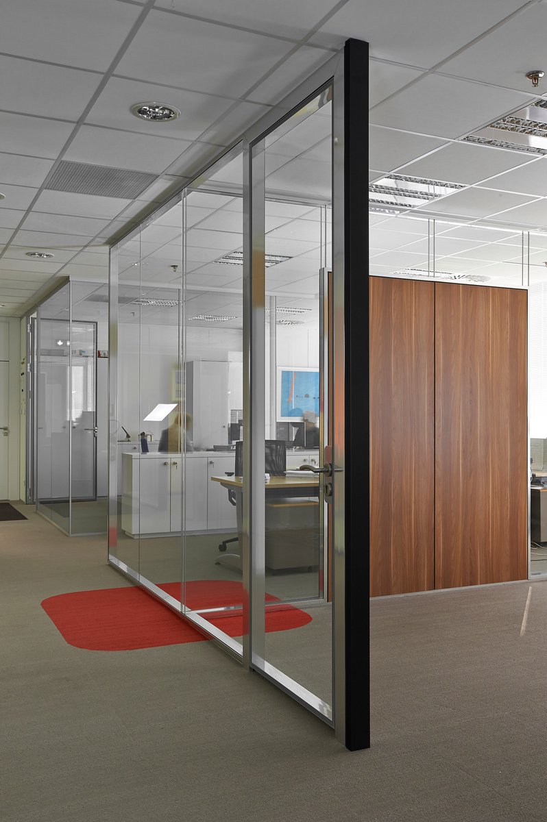 ClestraGroup's tweet photo. Take a look to this double glazed partition :
profiles are in polished aluminium.
all info on pleinAir partitions here :
https://t.co/4Zicv1BWLq https://t.co/t50jw3K7F8