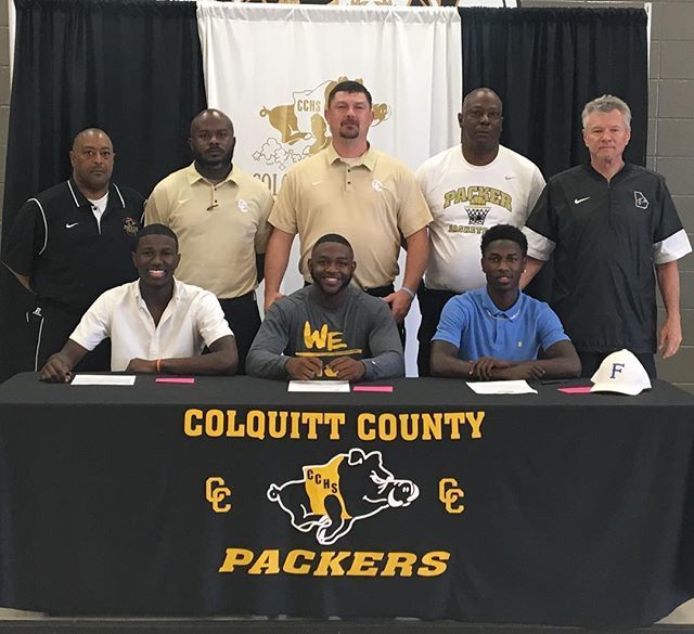 CCHSPackers's tweet photo. Congrats to our seniors who are signing with their perspective colleges 
#ProudToBeAPacker https://t.co/fNH3vVK6vX https://t.co/AWxqeabzc1
