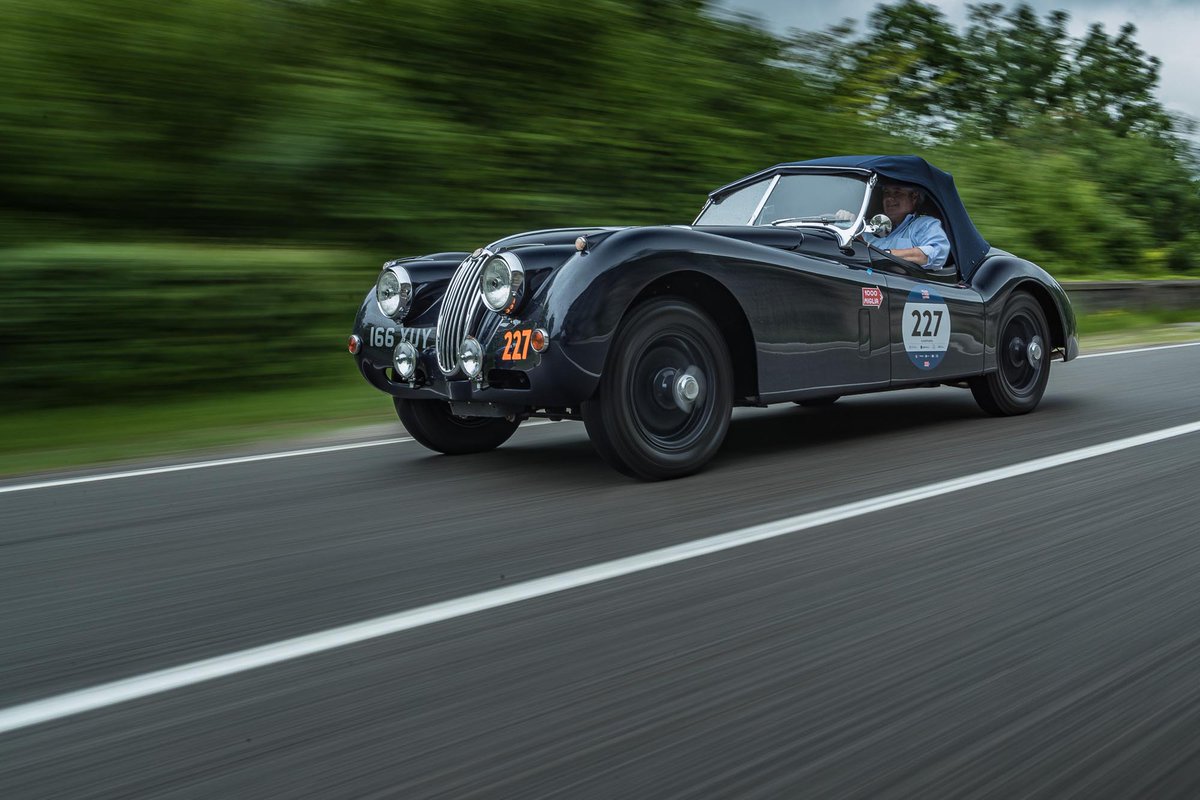 JDIconic's tweet photo. JD Classics cars are now heading towards Parma after their lunch break in Monteriggioni, cars running well, drivers and navigators tbc..... #MilleMiglia #millemiglia2018 #jdclassics #italy #Brescia #Rome https://t.co/PRKi7soJGN