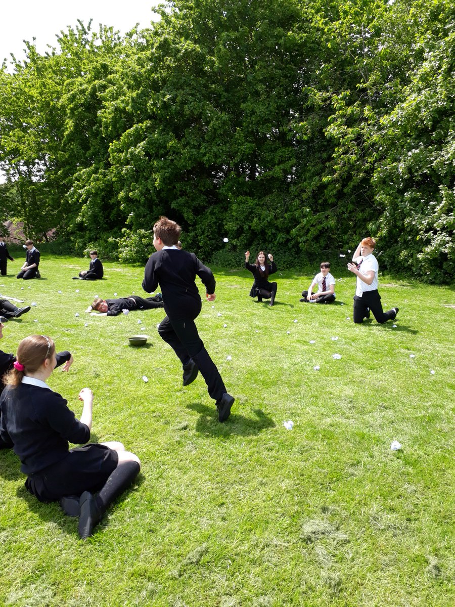 TrinityEngDept's tweet photo. 9Y2 were exploring the imagery, emotions and ideas in Ted Hughes' 'Bayonet Charge' with Miss O'Brien on the field today.
A great reenactment; improved knowledge and great fun had by all. #successfullesson #poetryrocks https://t.co/NUebMdTAJL