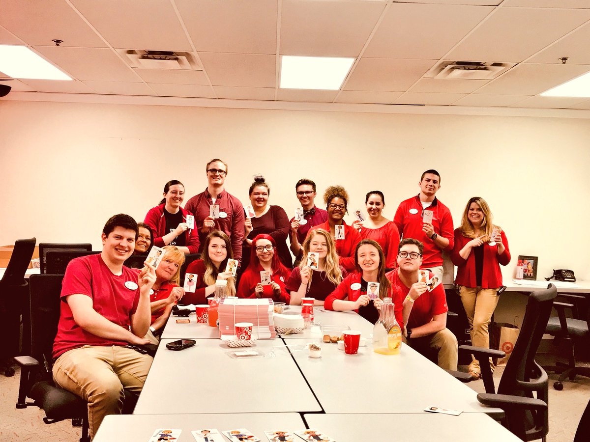 We’ve been given the resources to succeed which has allowed for us to have FUN as well! So thankful to have this amazing team with their upbeat attitudes and selling culture! 👵🏼#oldmaid #funfridayhuddle #WorkSomewhereYouLove