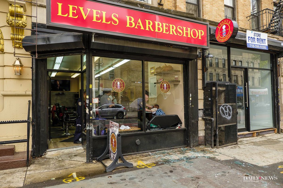 NYDailyNews's tweet photo. A Brooklyn barber tossed a customer through a window for complaining about his haircut https://t.co/Iqz4Swjg1P https://t.co/hUKpePmvjP