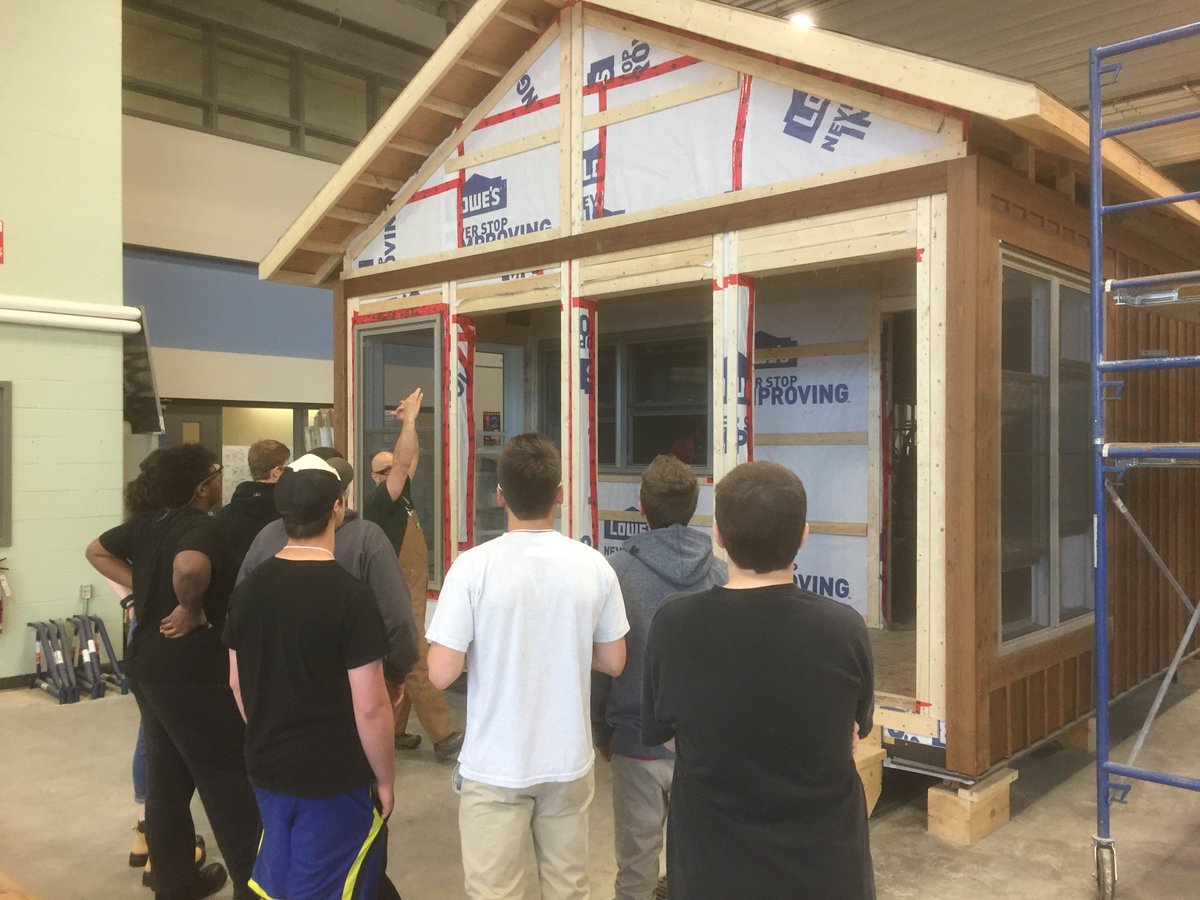 nicholas_doiron's tweet photo. Les élèves de la MHS en construction ont eu une très belle
expérience au camp d’anticipation au Collège Boréal à Sudbury. Ils ont participé
à plusieurs ateliers pratiques. Merci @collegeboreal de nous avoir si bien accueillis! @cscmonavenir https://t.co/pGurgWySuz