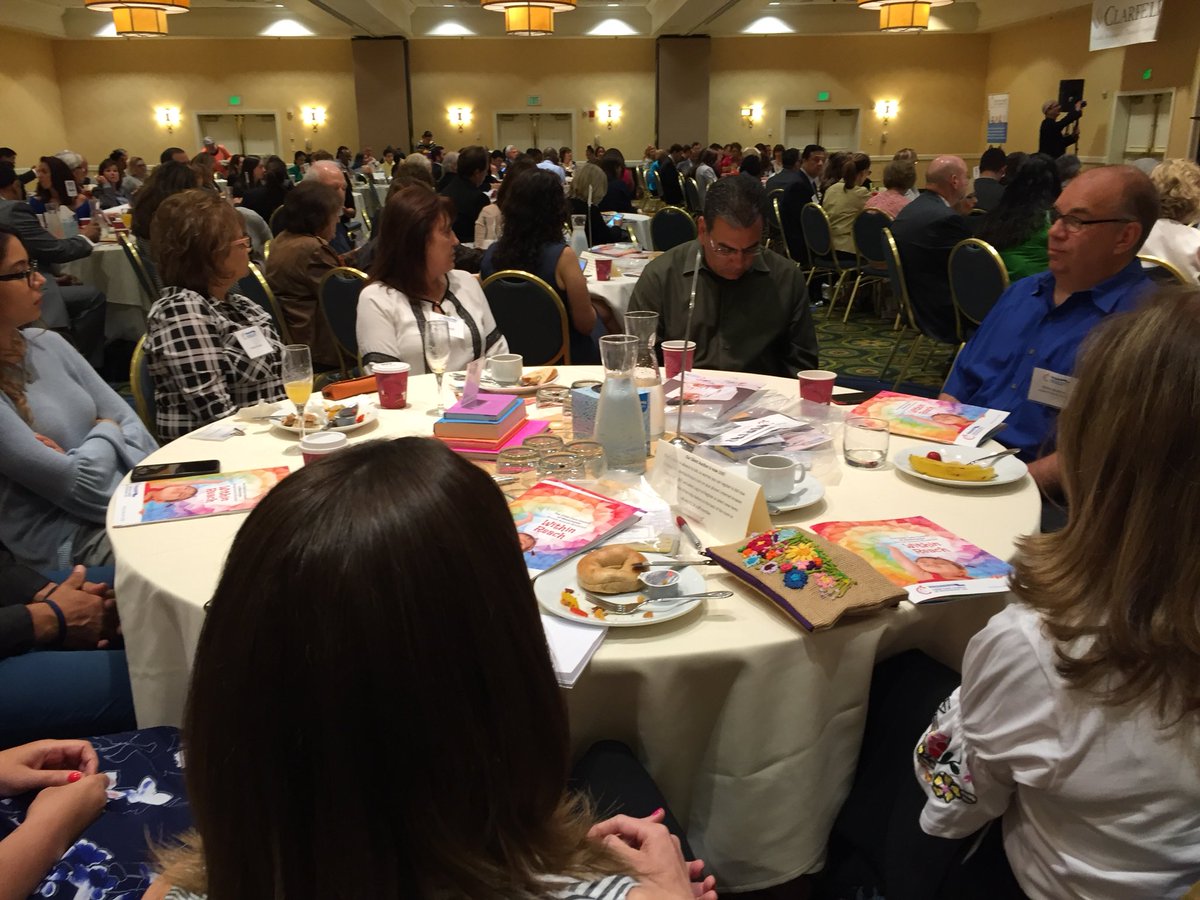 cora_greenberg's tweet photo. Full house to celebrate #CCCAwards. Champions for children are my heroes!@tararosenblum https://t.co/UWgMLi3aIv