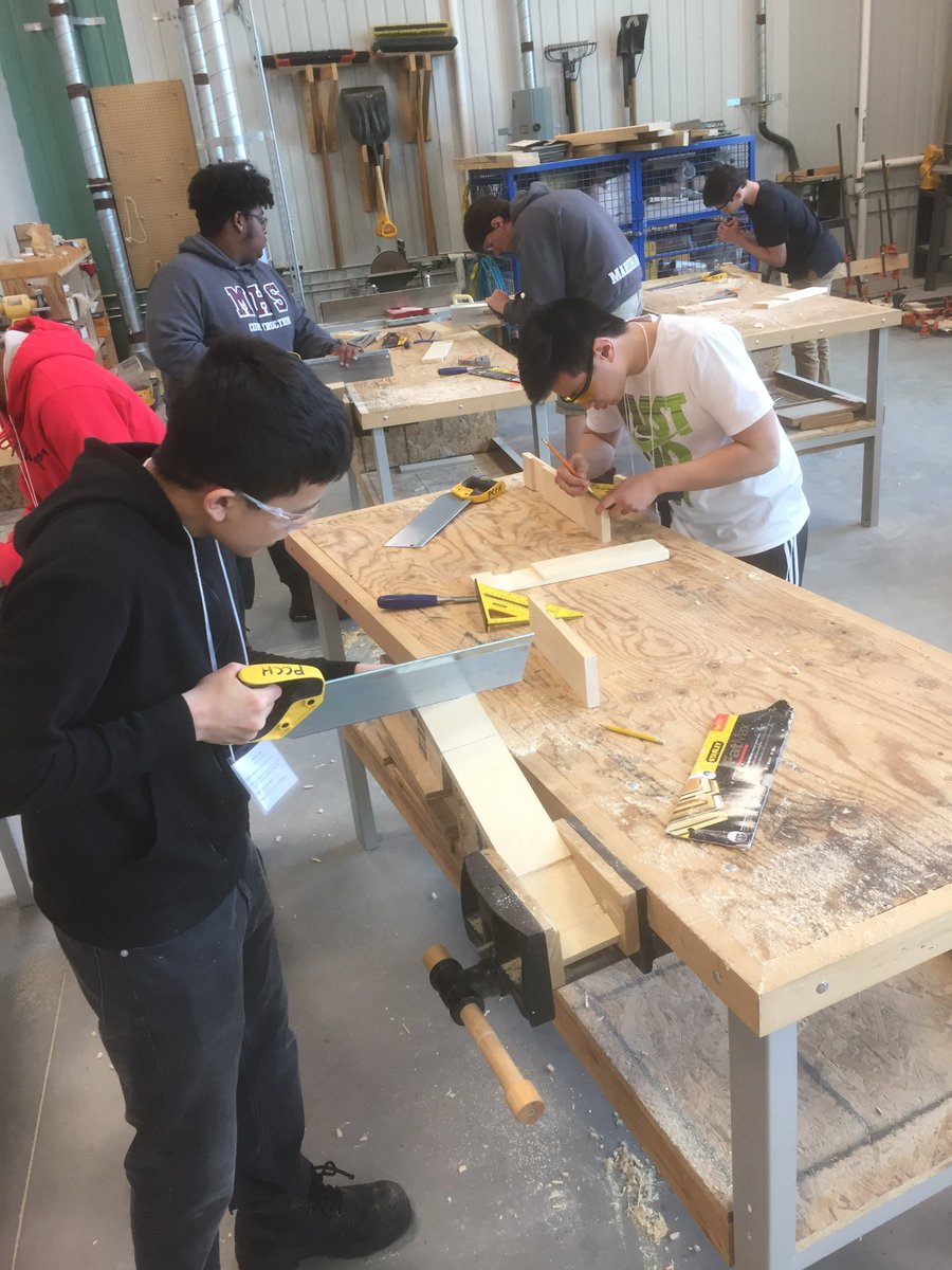 nicholas_doiron's tweet photo. Les élèves de la MHS en construction ont eu une très belle
expérience au camp d’anticipation au Collège Boréal à Sudbury. Ils ont participé
à plusieurs ateliers pratiques. Merci @collegeboreal de nous avoir si bien accueillis! @cscmonavenir https://t.co/pGurgWySuz