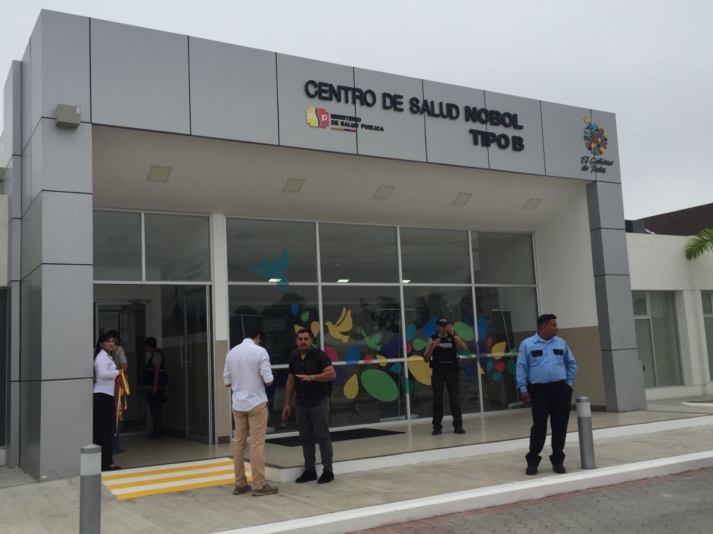 SECOB_Ec's tweet photo. Ing. @JorgeWated junto a @Salud_Ec y @Vice_Ec inician recorrido por el #CSNobol. Otra obra que fortalece la Red de Salud en Guayas. #SaludParaNobol @Presidencia_Ec @Lenin https://t.co/LZGvJwFUHY