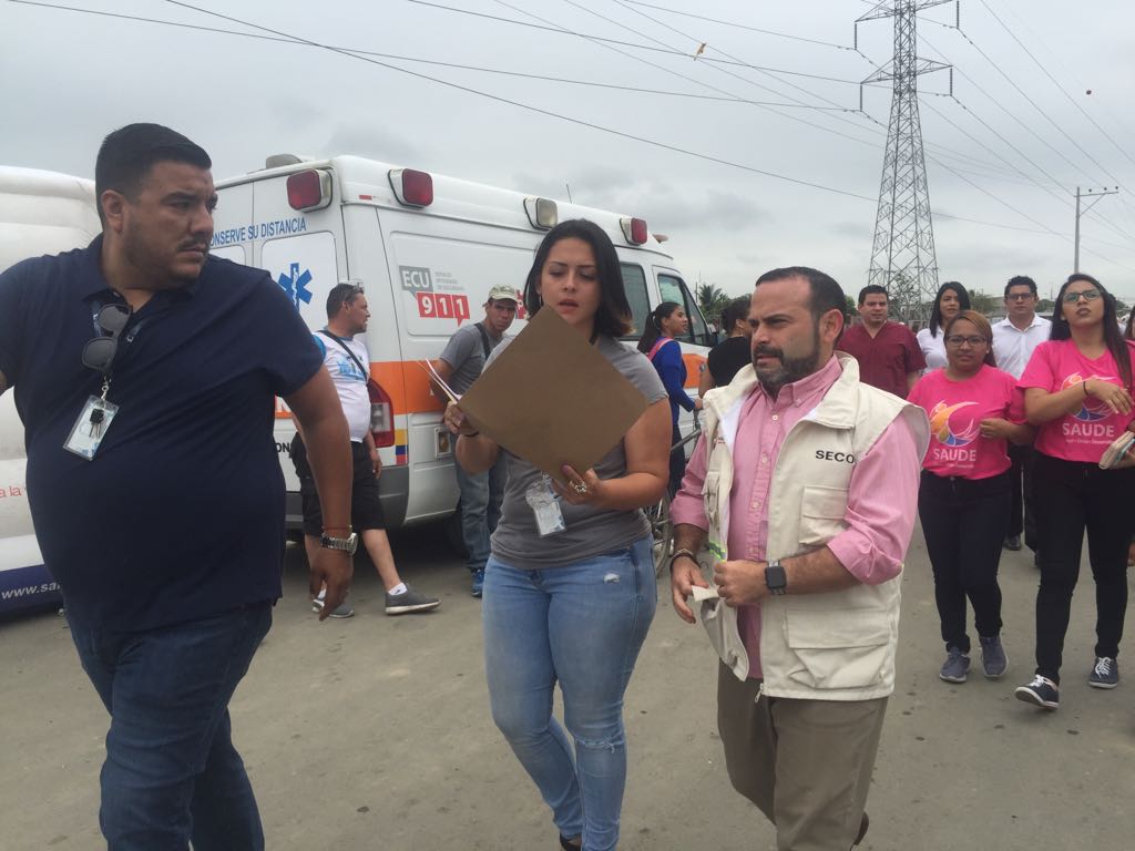 SECOB_Ec's tweet photo. Ing. @JorgeWated junto a @Salud_Ec y @Vice_Ec inician recorrido por el #CSNobol. Otra obra que fortalece la Red de Salud en Guayas. #SaludParaNobol @Presidencia_Ec @Lenin https://t.co/LZGvJwFUHY
