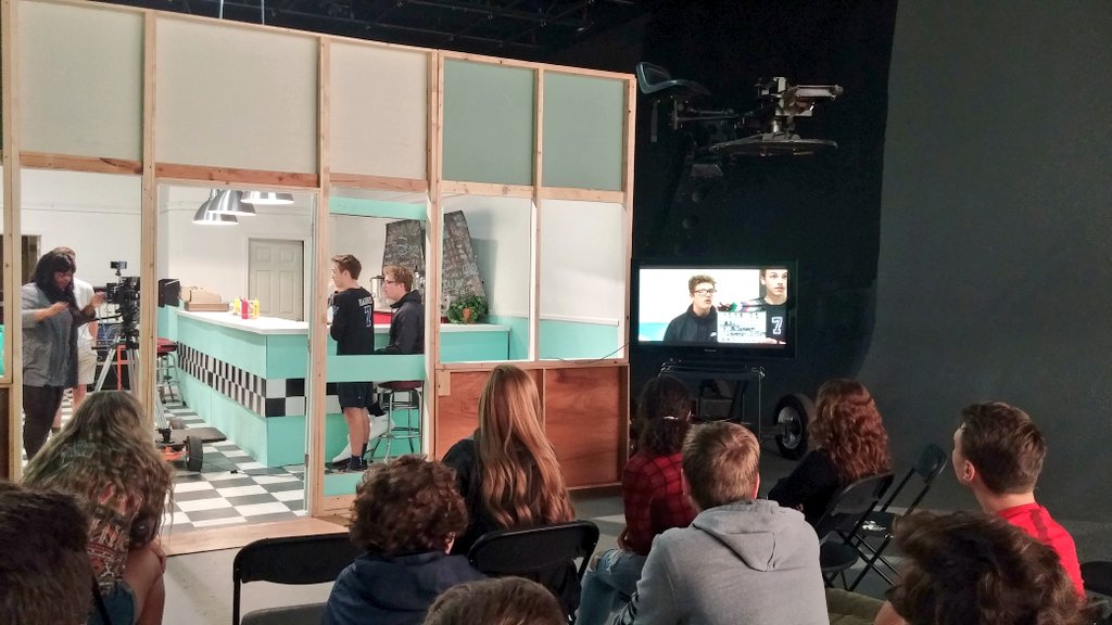 MrsChap48451's tweet photo. Lake Fenton students watch a scene being filmed from the "Video Village" as it is called in the industry. #MotionPictureInstitute #LFLeads https://t.co/vJXJORP3oO
