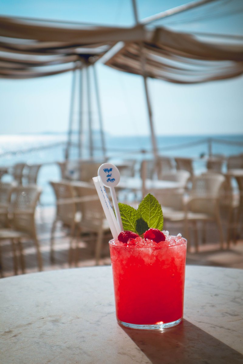 CafedelMar_Ibz's tweet photo. Best way to get the weekend started, Strawberry 🍓 Daiquiri 🍸 whilst enjoying the most beautiful sunset in the world #CafeDelMar #CafeDelMarIbiza #Ibiza #Sunsets #IbizaSunset #Music #partytime #afterparty #preparties #party #summer #summer2018 #cocktailbar #cocktails https://t.co/UB7s5iZ3Y6
