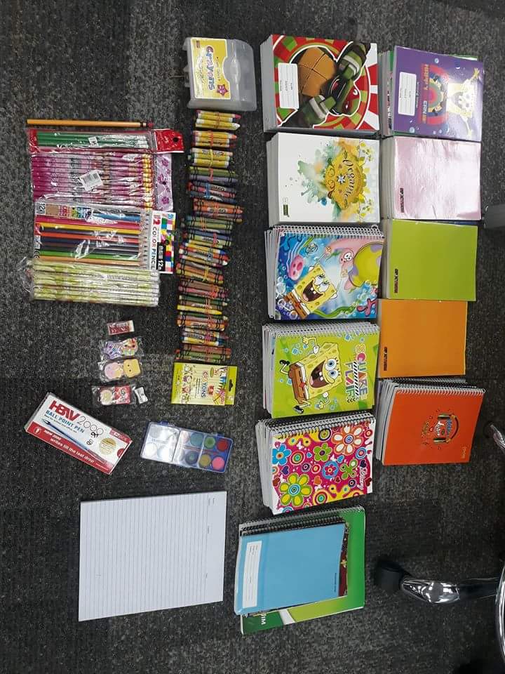 StaRowsome's tweet photo. Thank you for all the donations!

Engagement team sorting up the school supplies and summing up the equivalent votes for the Flores de Metro Mom 2018.

@Greg_MPCS
@jamie_mpcs
@djmjiOra

#metroLife
#MetroPCS
#metrocares https://t.co/wAIoIWzres