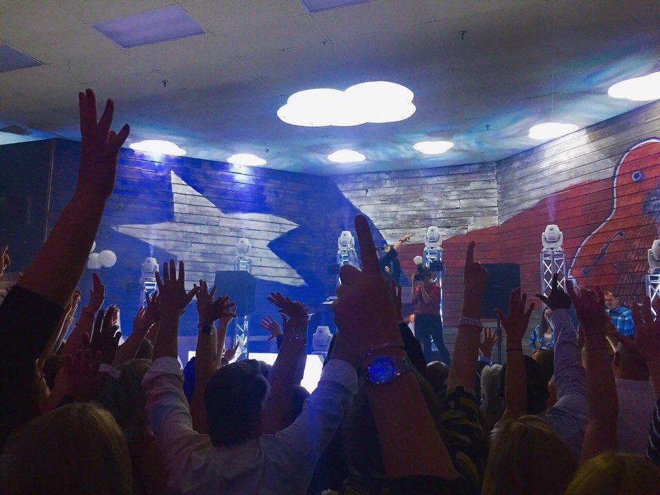 QLforBusiness's tweet photo. We’re so grateful everyone was able to kick up their heels at our Welcome Reception! See you in Seattle for more great memories with all of our partners and new friends!
•
•
•
#ERCAMC #QuickenLoans #QLforBusiness #BusinessDevelopment #Relo #Relocation #RelocationServices https://t.co/cUTYX304JZ