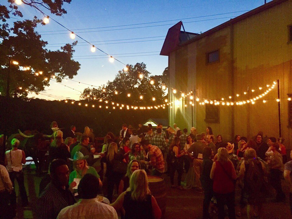 QLforBusiness's tweet photo. We’re so grateful everyone was able to kick up their heels at our Welcome Reception! See you in Seattle for more great memories with all of our partners and new friends!
•
•
•
#ERCAMC #QuickenLoans #QLforBusiness #BusinessDevelopment #Relo #Relocation #RelocationServices https://t.co/cUTYX304JZ
