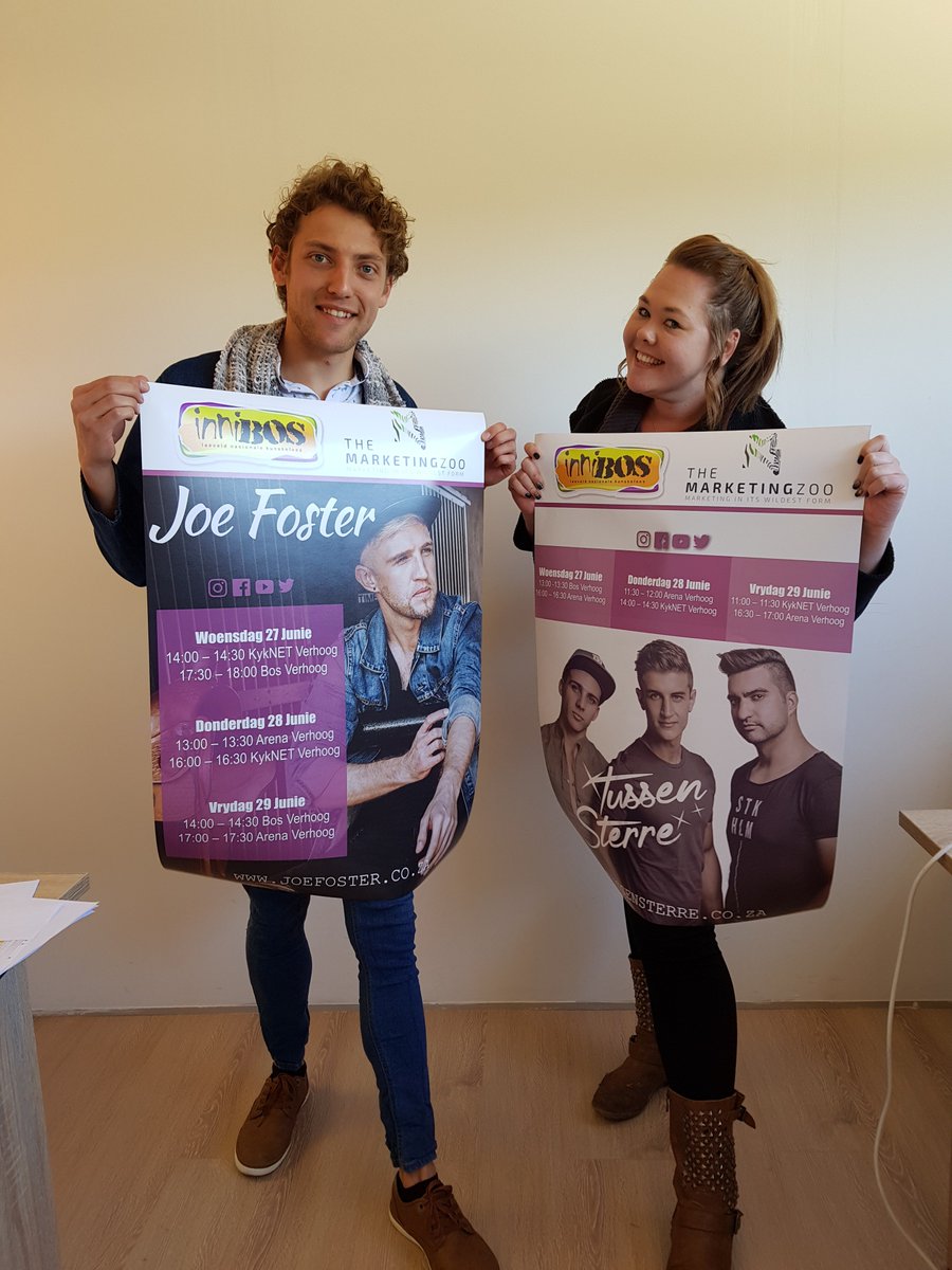 Dit is mos hoe mens 'n Vrydag op kantoor afsluit! Groot pret met ons <a href="/innibos/">innibos</a> plakkate wat sopas gekom het! Goeie werk Gert, ons "Creative Cat" vir die kunswerk. En hulle is groot! Jy sal nie @JoeFosterMusic en <a href="/TussenSterre/">TussenSterre</a> misloop by <a href="/Innibosfees/">Innibos Kunstefees</a> 2018, al wil jy ook ;)
