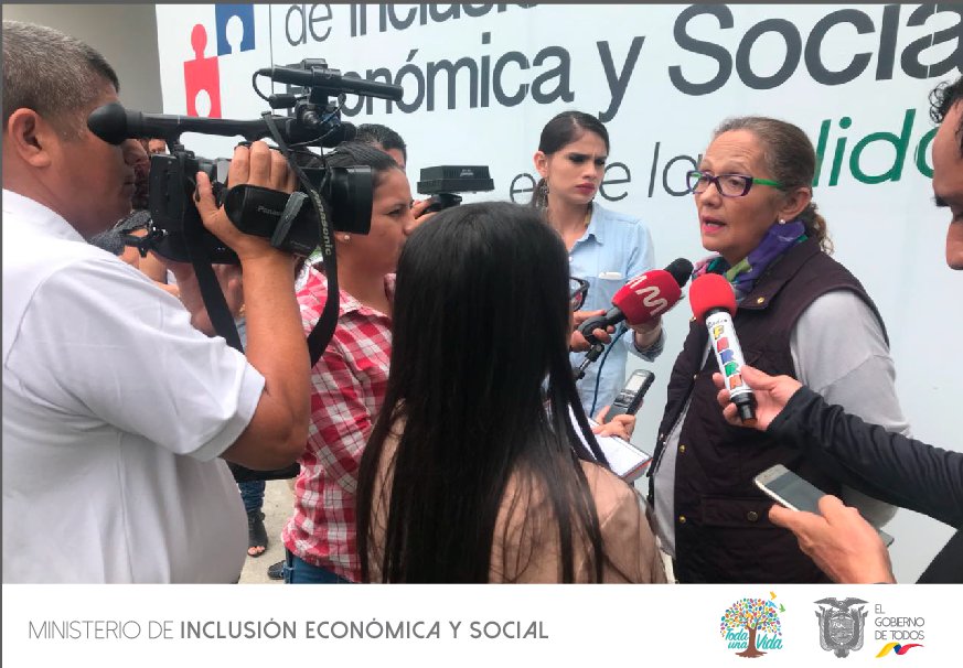 DHumanoEc's tweet photo. Ministra @berecordero hace un llamado a la cor-responsabilidad en favor de las personas con discapacidad. "La sociedad debe hacer vigilancia y retro alimentar las políticas públicas", sostiene. #MiesEnManabí https://t.co/fjSQwVIs90