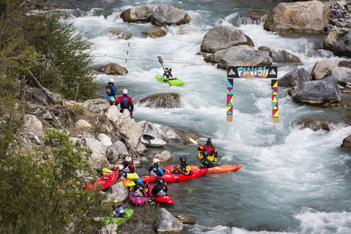 CRT_RegionSud's tweet photo. 📍Direction #Embrun ce week end pour l’@OutdoormixFest sur les rives du Lac de Serre-Ponçon 🧗‍♀️🎸#RideandParty #concerts #OMF2018  #Outdoormixfestival https://t.co/tckuEsUFeq