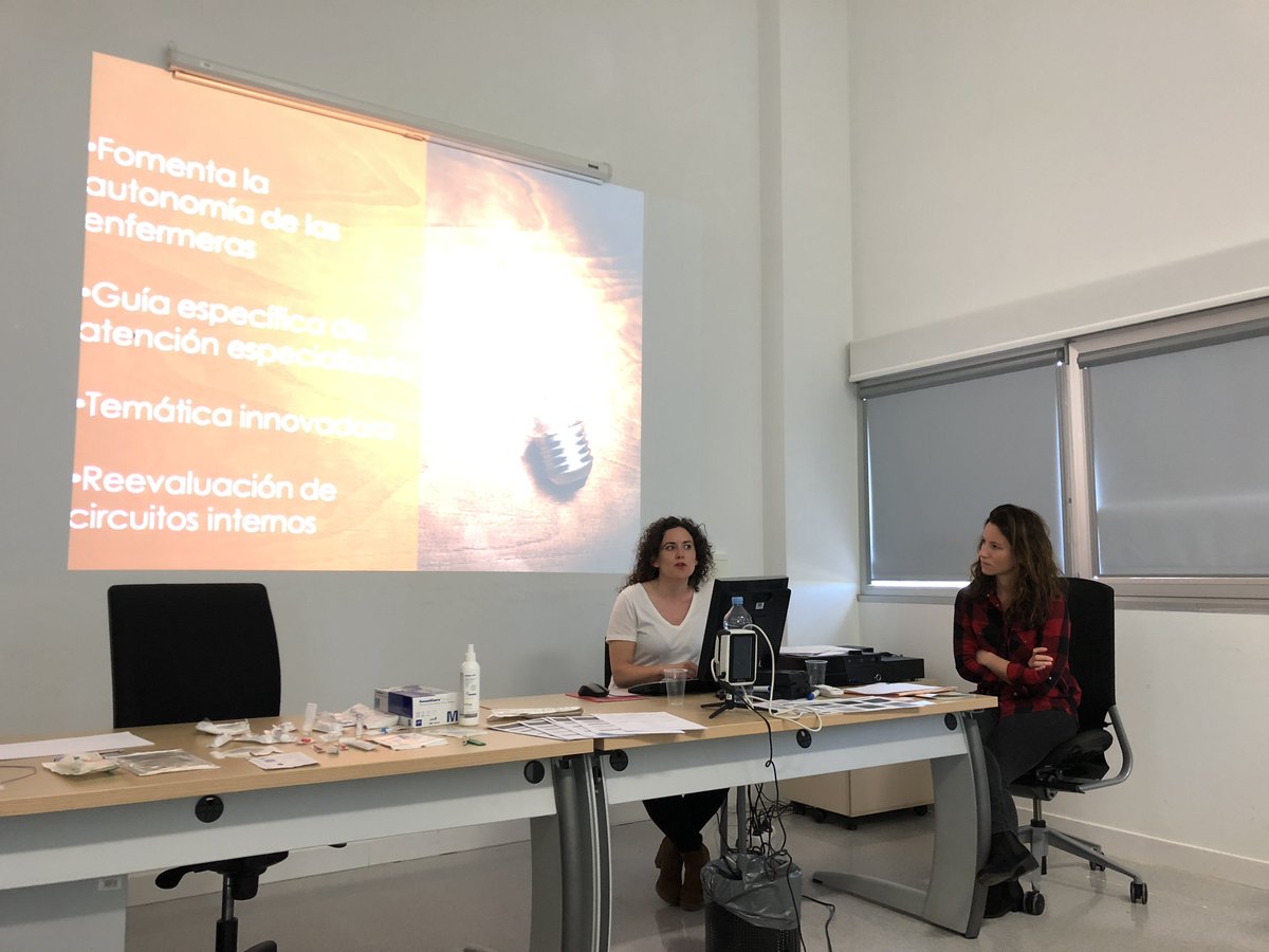 BPSOmenorcaIB's tweet photo. Lo sentimos!
Error al etiquetar en tweet anterior, nuestras compañeras impulsoras María Marco y Loli González, de Medicina Interna y Quirófano , incansables, impartiendo sesión tras sesión #enfermeriamenorca #BPSOmenorca @Lolechagon https://t.co/k4rksq1lSL