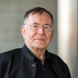 NewUrbanism's tweet photo. Livestreaming now: "Liveable Cities for the 21st Century" with Jan Gehl @citiesforpeople at the Johnny Mercer Theater in the Savannah Civic Center. Go to https://t.co/WzEKXmorXx to view #CNU26 https://t.co/g9nVamFdVi