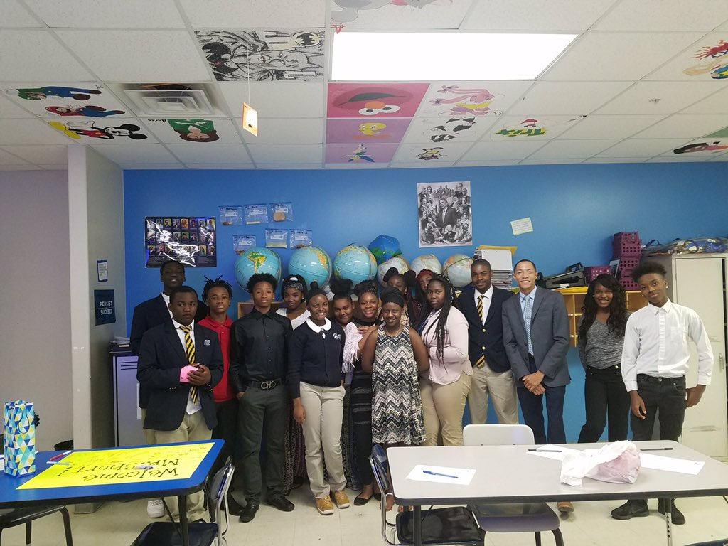 JoshuaShortTV's tweet photo. Quick story (1 of 2):

I spoke to students today at @BHCharterSchool. One student asked: "Do you report on dead people." My response: "Sometimes." She asked if I reported on her cousin who she then named. 

I knew the name very well. https://t.co/LbF3TekZUN