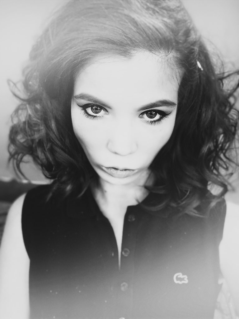 Lovenia Lux on Twitter: "my premium snepchat is a closed account, where