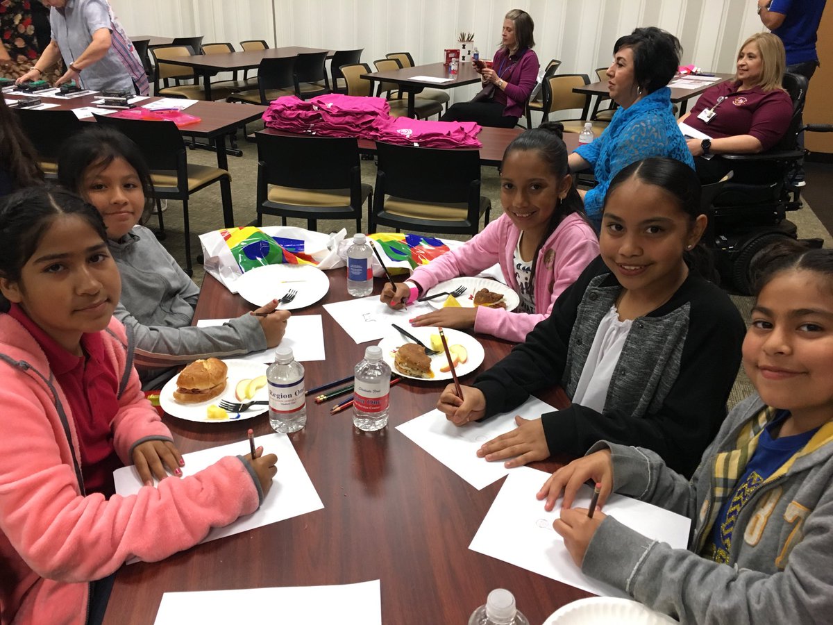 JGomez8683's tweet photo. PLE students at the IAM Conference. #ITeachPLE https://t.co/4f0YkSViWk