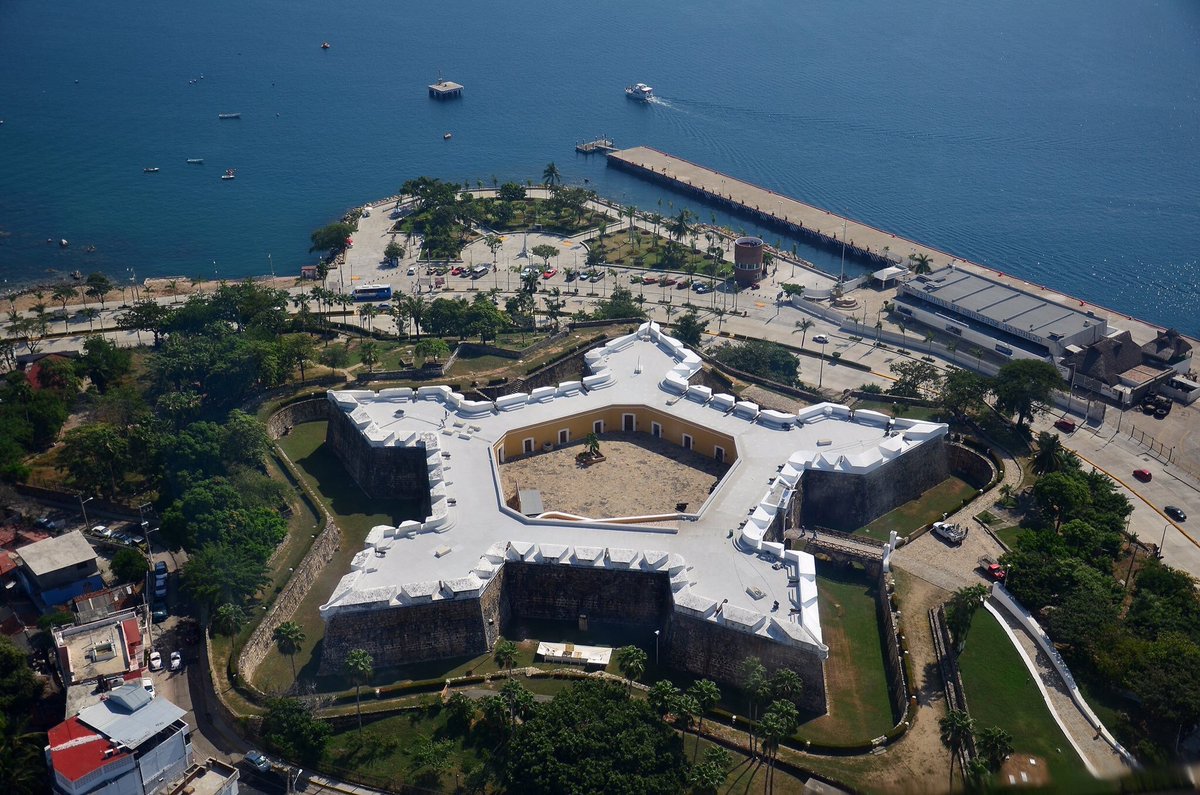 FideturAcapulco's tweet photo. #SabíasQué desde 1977 se conmemora el 18 de Mayo el #DiaInternacionalDeLosMuseos, conoce nuestra historia en el Museo Histórico de @Acapulco @Fuerte_SanDiego - https://t.co/OSWG13INyy https://t.co/CYH9xZs66J