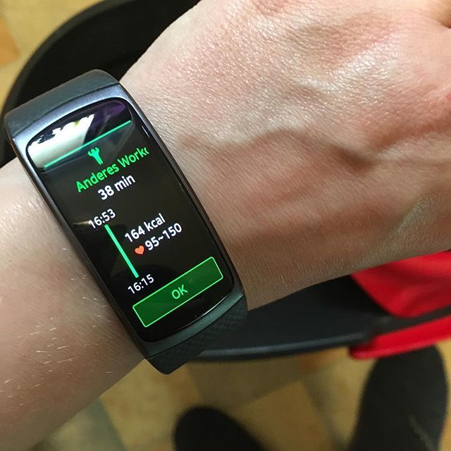 Caddin's tweet image. Hausarbeit zählt auch 💪 #summerisnow #fitness #fitnessmotivation #hausarbeit ift.tt/2Ivhak4