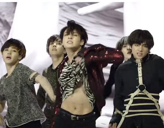 its_me_kC's tweet photo. Midnight Snack. π€
#iVoteBTSBBMAS #ABSislife #LOVE_YOURSELF_TEAR_θ½ #FakaLoveFriday @BTS_twt https://t.co/akpMLkiNZz