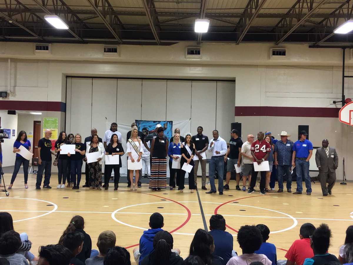 Jenkins_Jaguars's tweet photo. Thank you one and all, these sponsors, who have generously donated the funds so All of our 5th grade scholars can attend #iFly and Microsoft!!! @Jenkins_Jaguars @SpringISD #IAmSpringISD https://t.co/mZnWXoUate